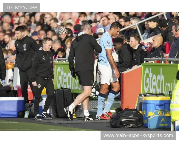曼城突然官宣伤情，瓜迪奥拉面临排兵危机：战术调整的考验与应对之道